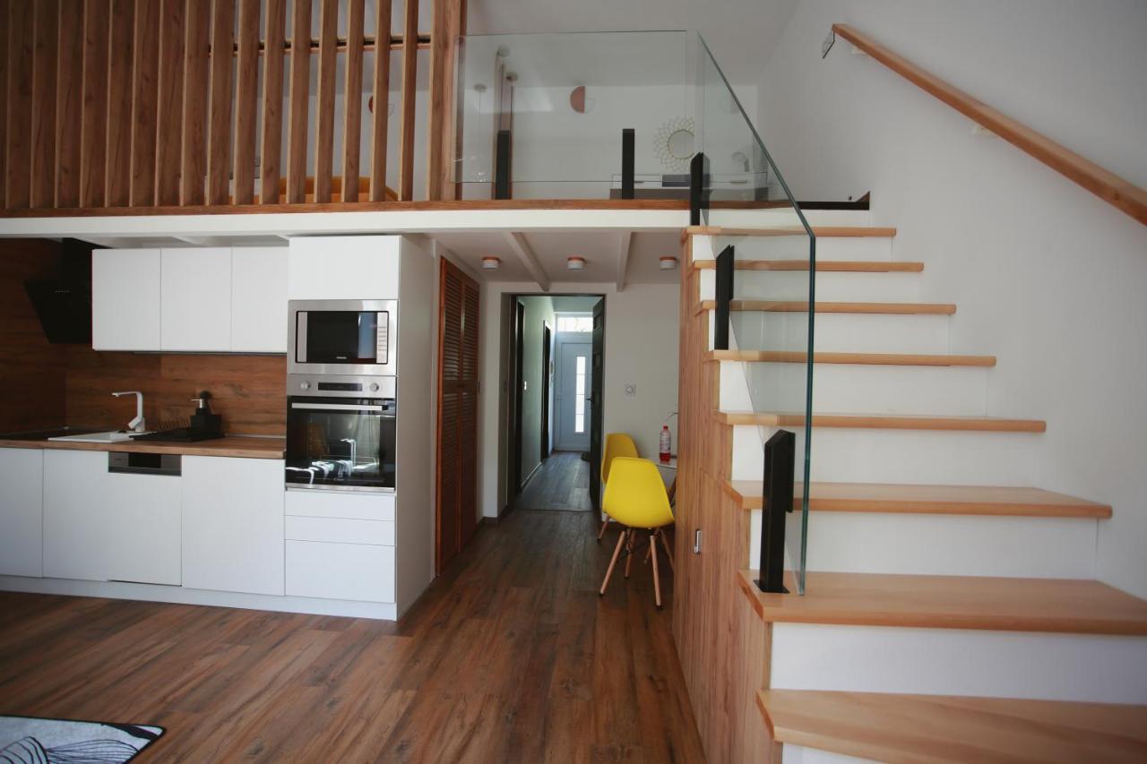 Appartement Szieszta Apartman à Szeged Extérieur photo