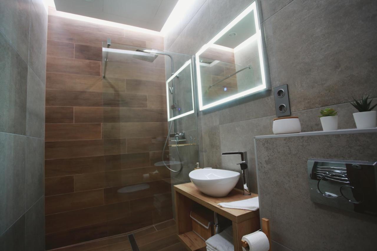 Appartement Szieszta Apartman à Szeged Extérieur photo