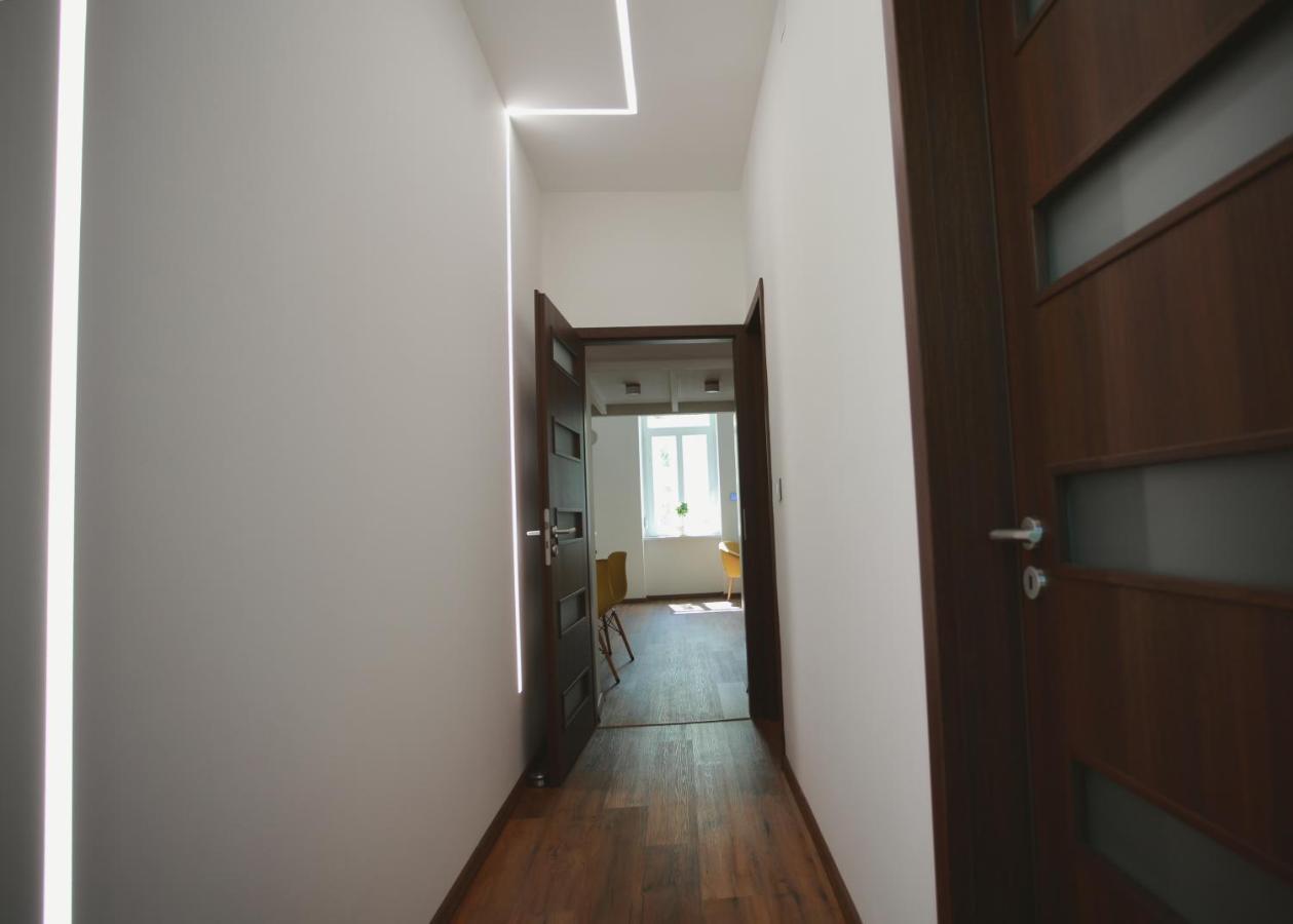 Appartement Szieszta Apartman à Szeged Extérieur photo